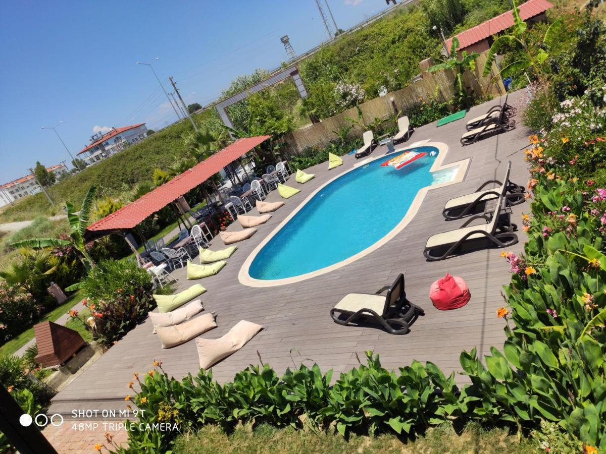 Nostalgia World Otel Kizilot Luaran gambar